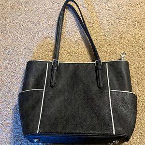 Michal Kors purse